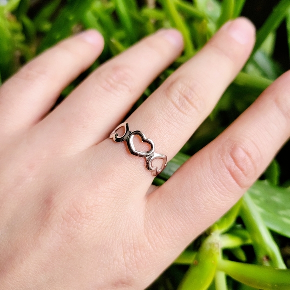 New Classic Silver Simple Dainty Silver Heart Ring Band and Toe Ring - Picture 3 of 7